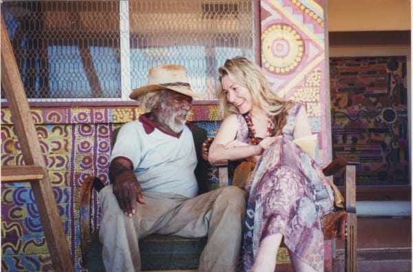 Rebecca Hossack with Paddy Stewart Japaljarri in Yuendumu