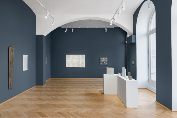 Installation View: Greta Schödl, Strassenpoesie, Phileas, Vienna. Photo: Manuel Carreon Lopez
