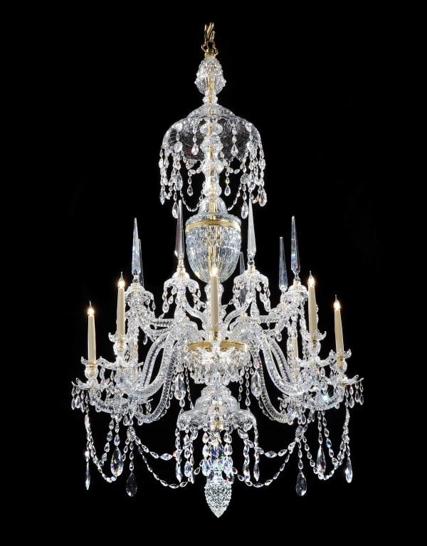 A GEORGE III CHANDELIER ATTRIBUTED TO WILLIAM PARKER