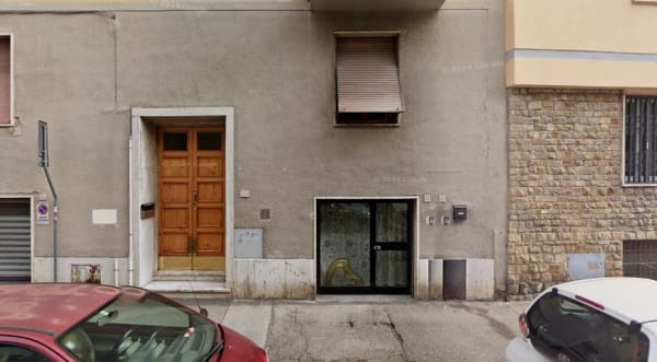 Ching En Lin, Florence Streetfront Minutiae