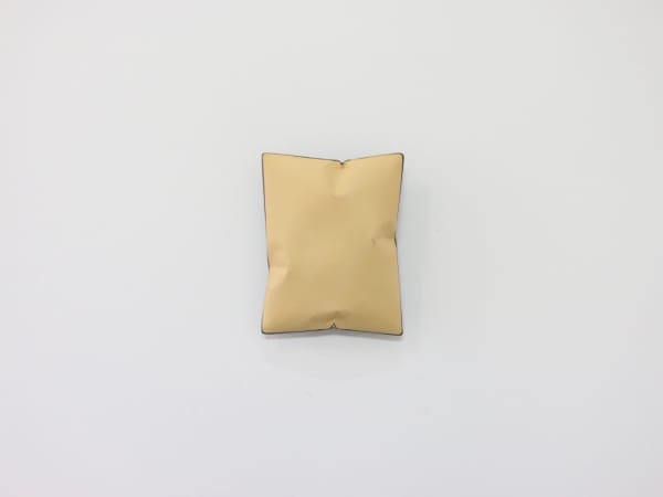 JOHAN DE WIT - UNTITLED - 2019 - PAPER, RESINS, ACRYLIC - 24 X 18,5 X 6 CM