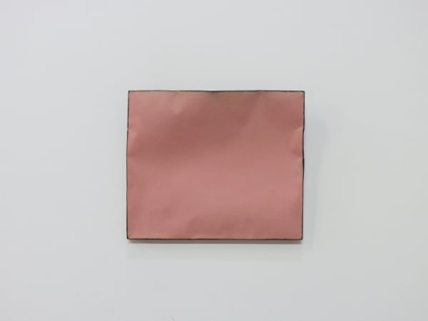 JOHAN DE WIT - UNTITLED - 2019 - PAPER, RESINS, ACRYLIC - 26 X 22 X 5,5 CM