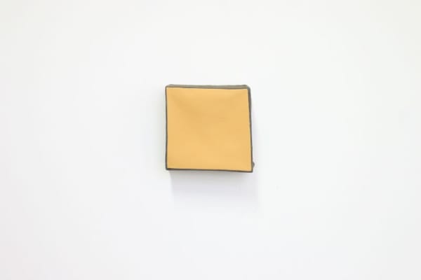 JOHAN DE WIT - UNTITLED - 2019 - PAPER, RESINS, ACRYLIC - 11 X 11 X 5 CM