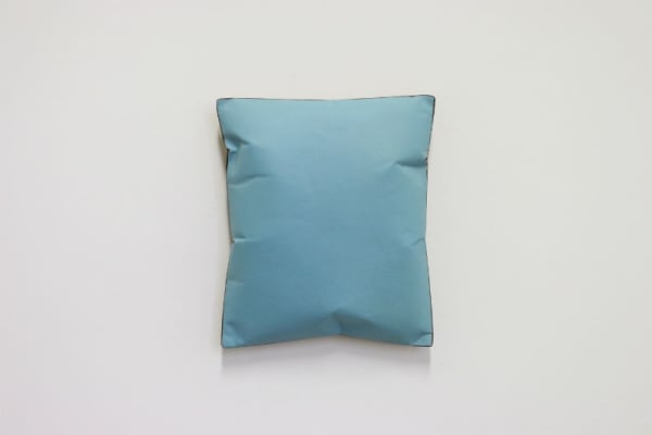 JOHAN DE WIT - UNTITLED - 2019 - PAPER, RESINS, ACRYLIC - 25,5 X 22 X 6 CM