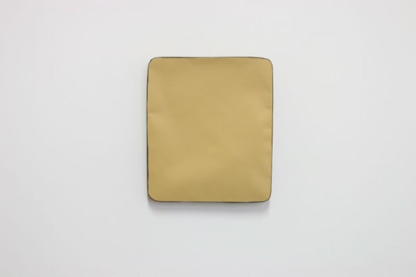 JOHAN DE WIT - UNTITLED - 2019 - PAPER, RESINS, ACRYLIC - 26,5 X 23 X 4 CM