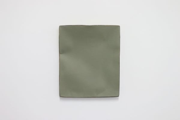 JOHAN DE WIT - UNTITLED - 2019 - PAPER, RESINS, ACRYLIC - 30,5 X 25,5 X 4,5 CM