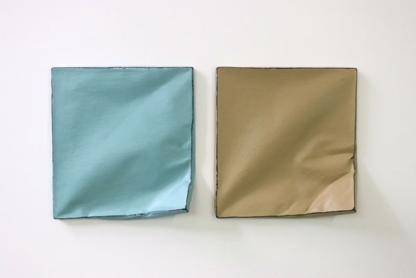 JOHAN DE WIT - UNTITLED - 2018 - PAPER, RESINS, ACRYLIC - 24 X 22,5 X 6 CM