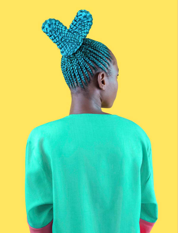 Medina Dugger, Aqua Suku de la série CHROMA: une ode à J.D. ‘Okhai Ojeikere’, 2017