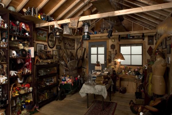 Dion house inside, curiosities