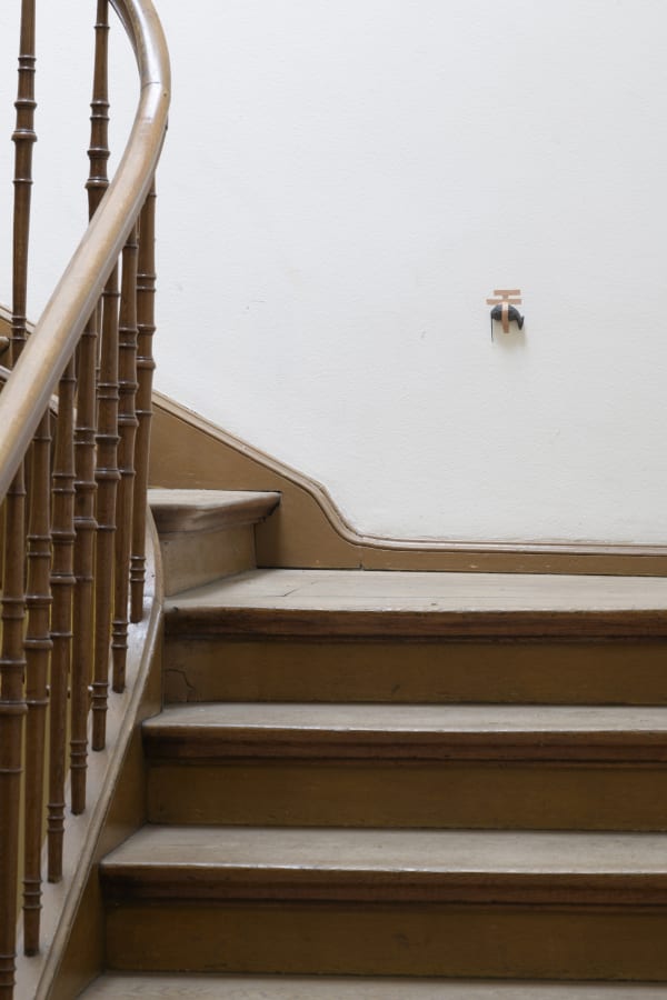 image of Manders sculpture, Manders installation at Parcours in Basel