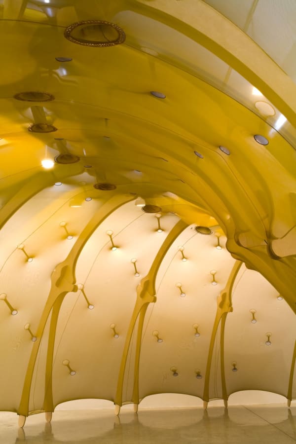 Ernesto Neto tunnel made of fabric