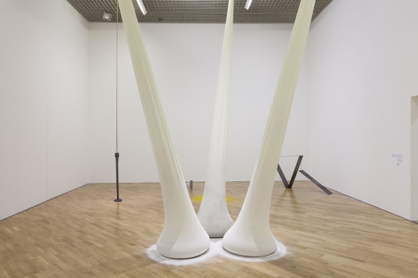 Neto sculpture, spice on floor