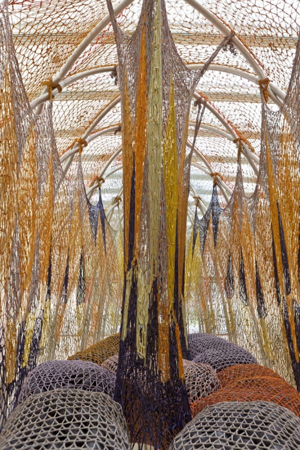 Ernesto Neto crochet structure insdie pathway