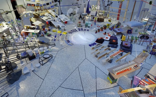 Image of Sze installation, pendelum
