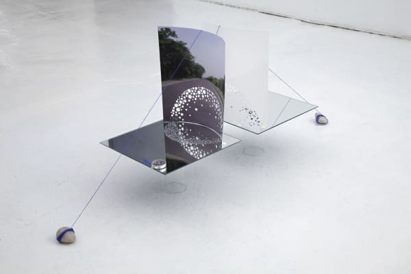 Image of Sze Sculpture installation with mirrors
