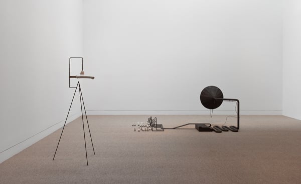 Image of Mark Manders sculptures installation view