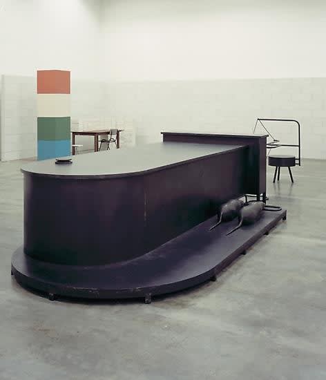 image of Mark Manders sculpture installation view at Documenta