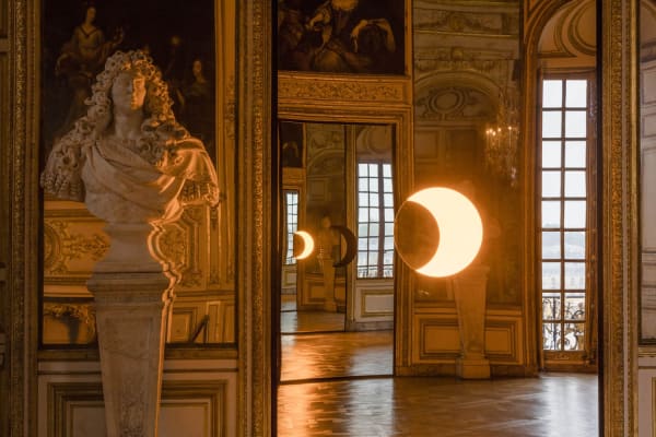 image of mirror and light sculpture in Versaille Palace