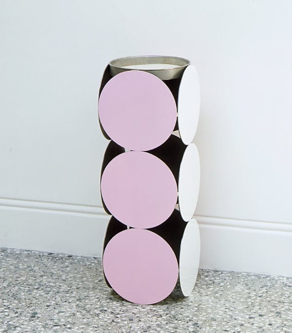 image of a ash tray sculpture