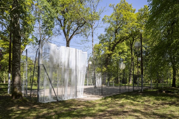 image of boyce outdoor installation on tennis court