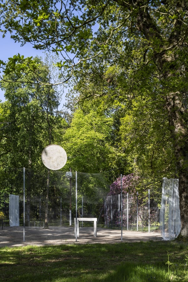 image of boyce outdoor installation on tennis court