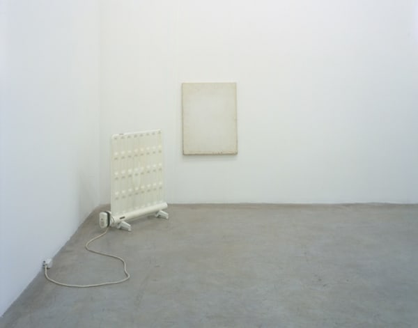 Installation view of IAN KIAER: THE GREY CLOTH.