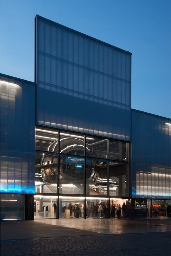 Installation view of Tomás Saraceno: Moving Atmospheres.