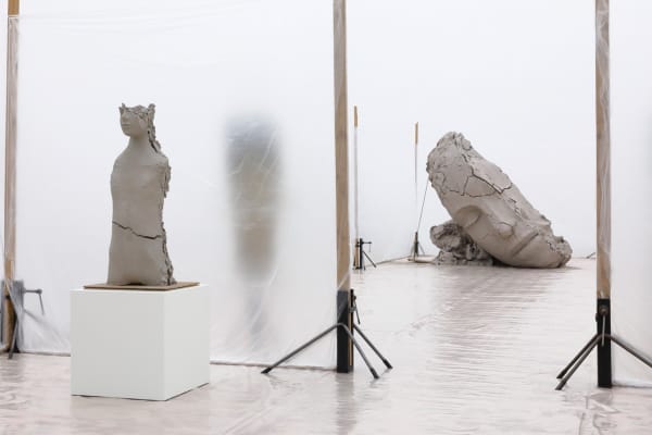 intsall image of Mark Manders and Michael Borremans two person exhibition