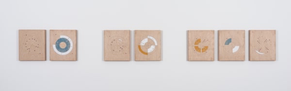 Installation view of Amalia Pica: A un brazo de distancia.
