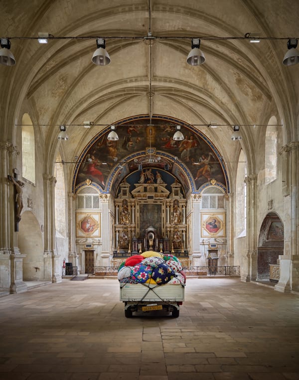 Installation view of Kimsooja: Traversées\Kimsooja.