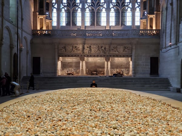 Installation view of Kimsooja: Traversées\Kimsooja.
