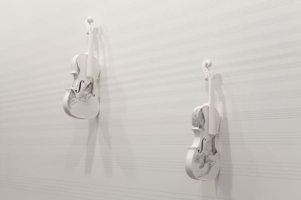 Cinto installation - piece of silence - instruments