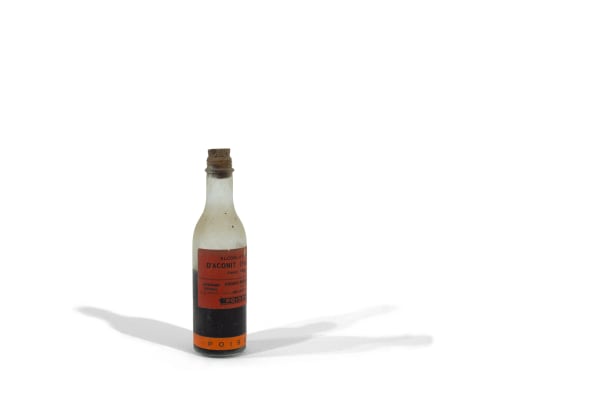 œuvre d'art représentant une bouteille en verre
