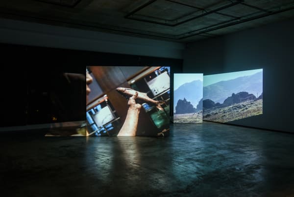 折射｜吳其育｜2015｜錄像裝置｜09'46'' 尺寸依場地而定 Refraction｜Wu Chi-Yu｜2015｜Video Installation｜09'46'' Dimensions variable