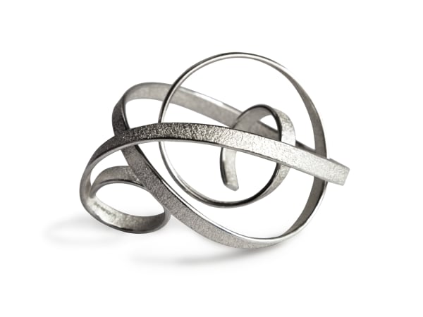 Ute Decker Hand H018 9 Recycledsilver Curlingcrestofawave Photoute Decker Hires