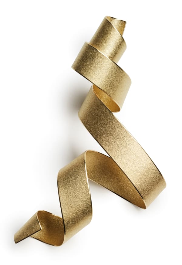 Ute Decker – wearable art - Fairtrade Gold commission for the exhibition Constellations: Contemporary Jewelry at the Dallas Museum of Art. Photography Xavier Young