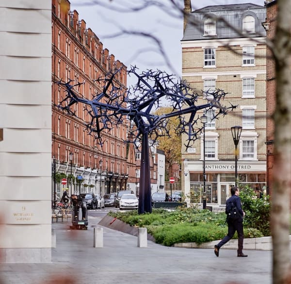 Conrad Shawcross: <i>Bicameral</i> is unveiled at Chelsea Barracks