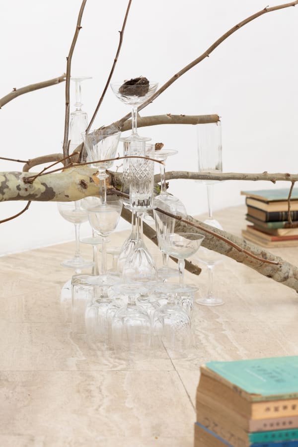 Installation View La Biblioteca del Mondo, Conversation Piece IX | Fondazione Memmo, Rome. Ph Daniele Molajoli (detail)