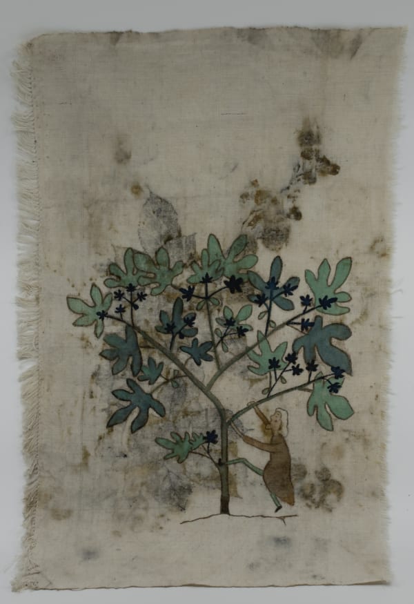 Anna Roberti. ll raccoglitore di fichi. Omaggio al Tractatus de Herbis, 2025, drawing with Gallic iron ink and painting with natural pigments of malachite, ochre yellow, azurite, sienna, and indigo. Ecoprint prints and impressions with pigment smoke black on linen canvas, cm 47 x 30 Ph. Paola Peli