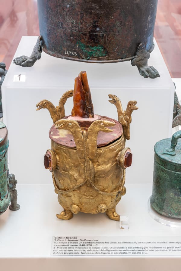 Evgeny Antufiev Untitled, 2020 Bronze. amber, enamel Cm 25 x 15 ⌀ Courtesy the artist & z2o Sara Zanin Photocredits Ela Bialkowska, OKNOstudio