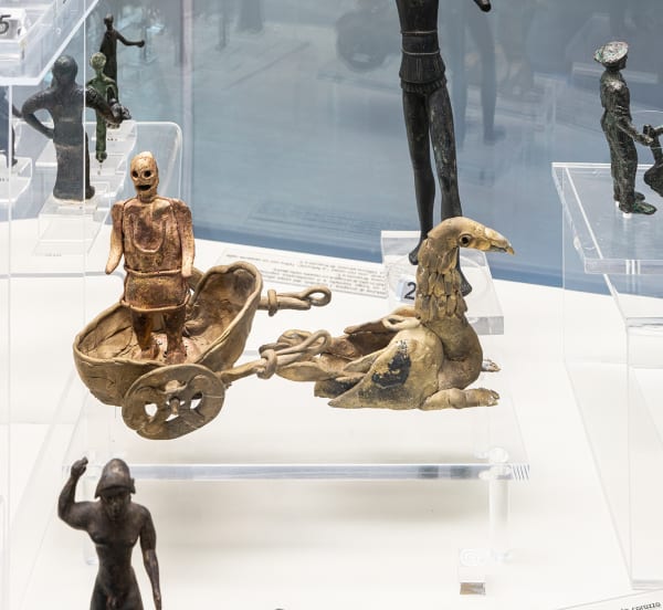 Evgeny Antufiev Untitled, 2020 Bronze cm 13 x 5,5; cm 16,5 x 11,5 x 5,5; cm 17 x 7,5 x 11 photocredits Ela Bialkowska - OKNOstudio