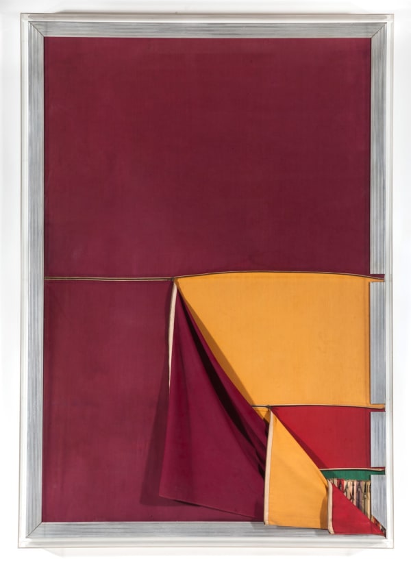 Nelson Leirner Homenagem ao Fontana, 1967 técnica mista 185 x 130