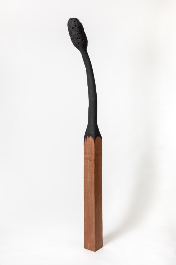 Camille Kachani Sem título, 2019 madeira 212 x 39 x 14 cm