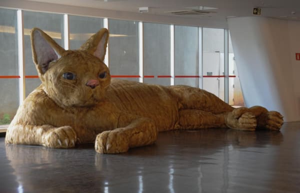 Gatos na Arte: três obras com simbolismos ligados aos felinos, Conheça obras de Nina Pandolfo, Leonora Carrington e Edouard Manet...