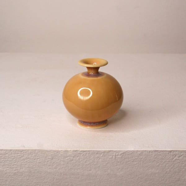 Yuta Segawa miniature vase large champagne glaze
