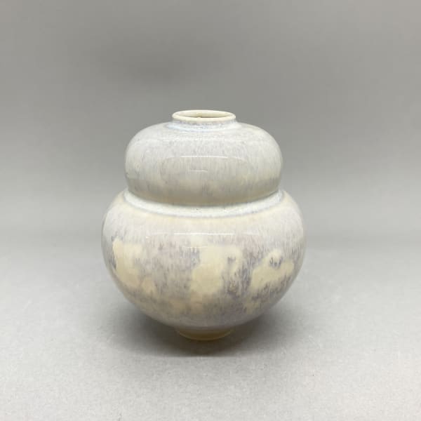 Yuta Segawa miniature two-tiered rounded pot in cream with a blue lavender wash