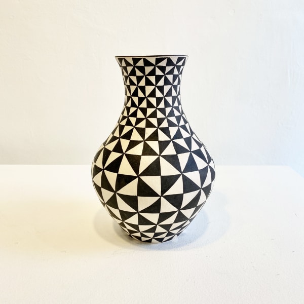 Ant & Di Edmonds - Tydd Pottery small coil built ceramic vase, hand decorated in a triangle pattern in black and white