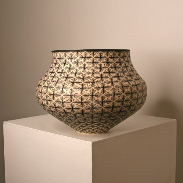 Ant & Di Edmonds of Tydd Pottery small ceramic vessel with rounded body and hand painted geometrical fern leaf pattern