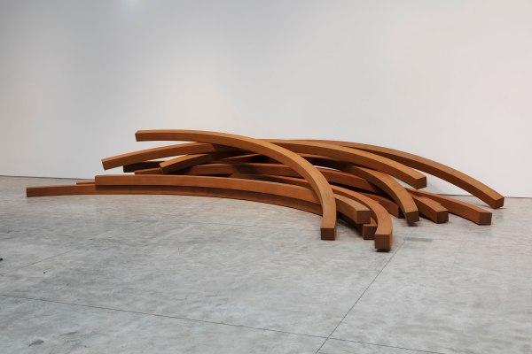 Bernar Venet, Effondrement: 94.5° Arc x 13, 2004-2022