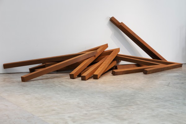 Bernar Venet, Effondrement: 10 Angles, 2009-2022